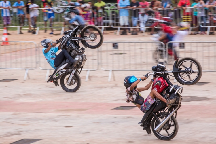 Fui em um grande evento de grau de moto 